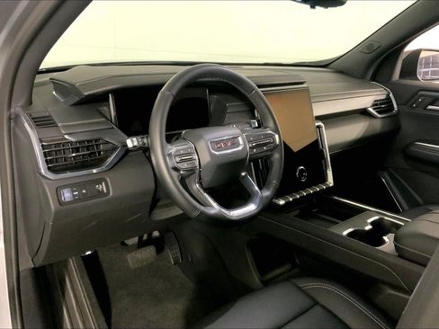 Used 2026 GMC Acadia Elevation w/ Elevation Premium Package FWD image 14