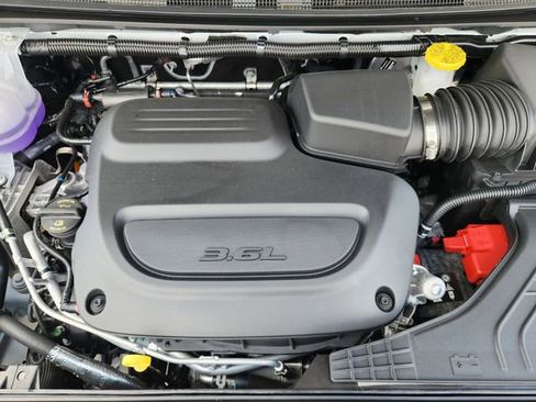 New 2026 Chrysler Pacifica Select image 25