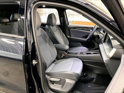 New 2026 Volkswagen Tiguan SE R-Line image 31