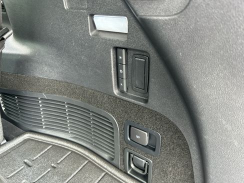 Used 2022 Lincoln Aviator Grand Touring w/ Equipment Group 301A AWD/4WD image 33