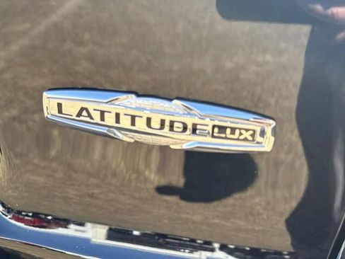 Used 2022 Jeep Cherokee Latitude Lux image 7