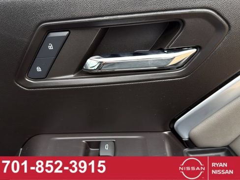Used 2024 Chevrolet Colorado ZR2 w/ Technology Package AWD/4WD image 25