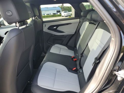 New 2026 Land Rover Range Rover Evoque Dynamic SE AWD/4WD image 16