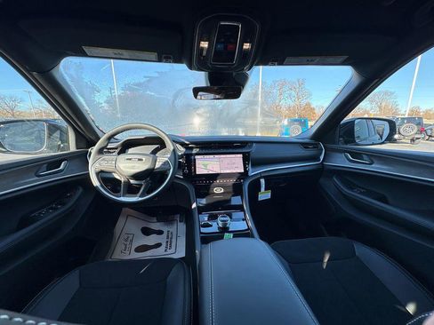 New 2026 Jeep Grand Cherokee Altitude AWD/4WD image 12