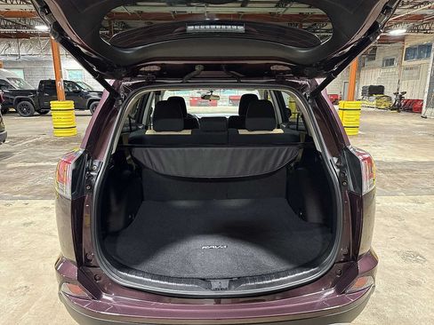 Used 2016 Toyota RAV4 XLE AWD/4WD image 11