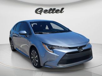 Used 2025 Toyota Corolla LE FWD video 2