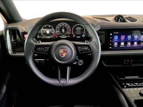 New 2026 Porsche Cayenne Coupe AWD/4WD image 13