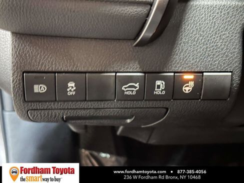 Used 2024 Toyota Camry SE w/ Cold Weather Package image 19