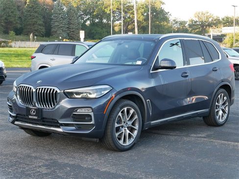 Used 2021 BMW X5 xDrive40i w/ Premium Package image 2
