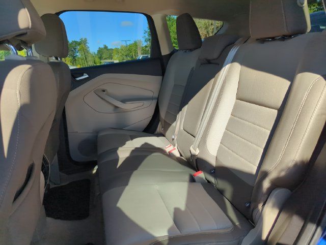 Used 2016 Ford Escape SE w/ Equipment Group 201A FWD image 23