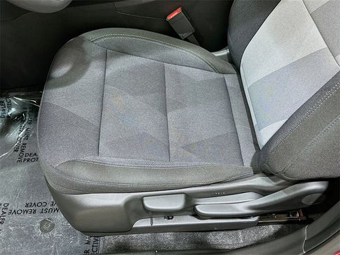 Used 2025 Chevrolet Trax LS image 20