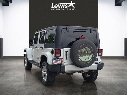 Used 2013 Jeep Wrangler Unlimited Sahara w/ Connectivity Group AWD/4WD image 3