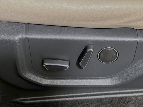 Used 2024 Ford Expedition Max Limited image 16