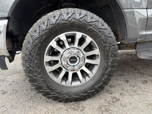 Used 2020 Ford F250 Lariat w/ Lariat Value Package image 20