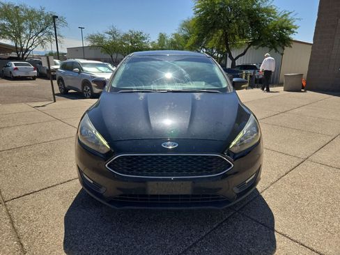 Used 2018 Ford Focus SEL FWD image 3
