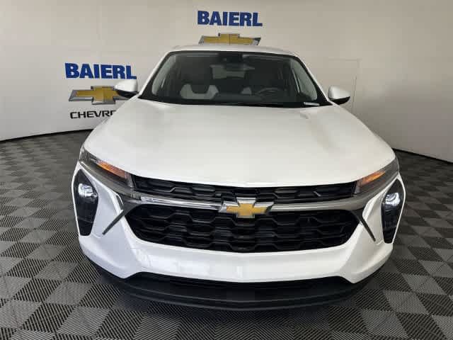 Used 2024 Chevrolet Trax LS w/ LS Convenience Package FWD image 8