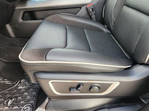 New 2026 RAM 1500 Laramie w/ Night Edition image 18