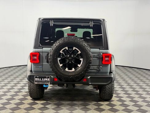 Used 2024 Jeep Wrangler Unlimited Rubicon 4xe w/ Technology Group AWD/4WD image 8