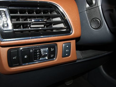 Used 2024 Lincoln Navigator Reserve AWD/4WD image 10