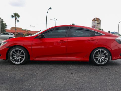 Used 2020 Honda Civic Sport image 4