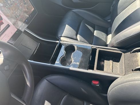 Used 2020 Tesla Model 3 Long Range image 23