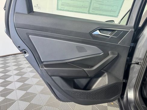 Used 2025 Volkswagen Jetta SEL FWD image 29