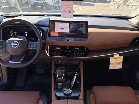 New 2026 Nissan Rogue Platinum w/ Tech Package image 13