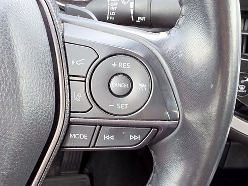 Used 2024 Toyota Camry SE w/ Convenience Package FWD image 17