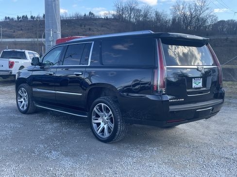 Used 2016 Cadillac Escalade ESV Luxury image 6