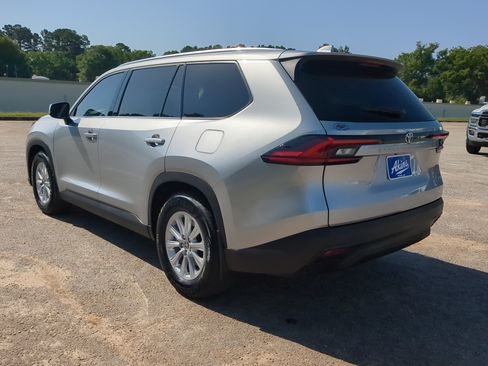 Used 2025 Toyota Grand Highlander FWD image 5