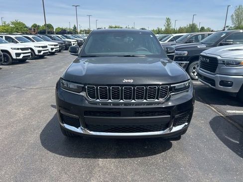 Used 2024 Jeep Grand Cherokee L Limited AWD/4WD image 6