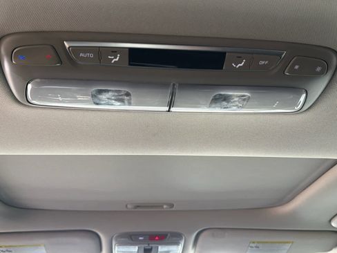 Used 2023 Kia Telluride S w/ S Sunroof Package FWD image 24