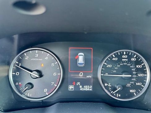 Used 2024 Subaru Outback Premium AWD/4WD image 17