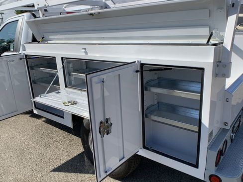 New 2026 Ford F250 XL w/ XL Chrome Package image 42