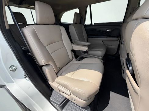 Used 2019 Honda Pilot Touring image 30