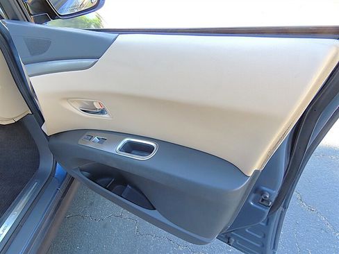 Used 2006 Subaru Tribeca Limited image 23