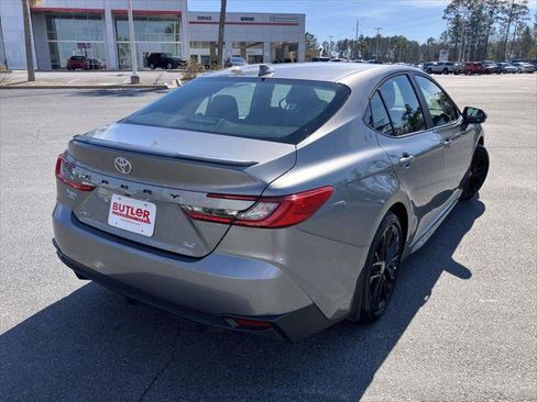 Certified 2026 Toyota Camry SE image 5