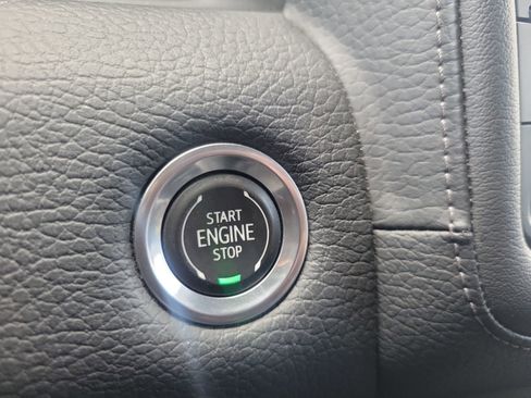 Used 2023 GMC Yukon XL Denali AWD/4WD image 23