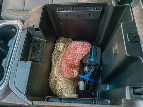 Used 2022 Chevrolet Silverado 2500 LTZ w/ LTZ Texas Edition image 32