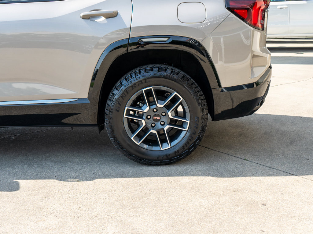 Certified 2026 GMC Terrain AT4 AWD/4WD image 31