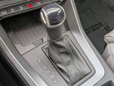 Certified 2024 Audi Q3 2.0T Premium Plus image 12