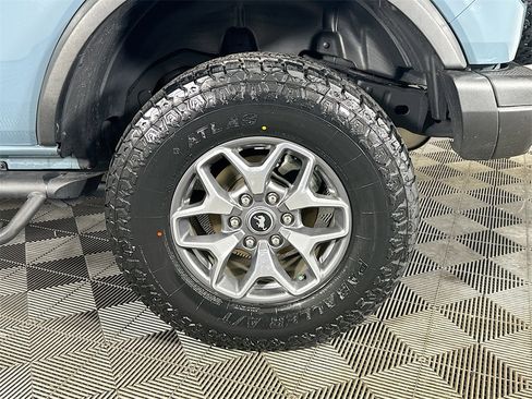 Used 2021 Ford Bronco Badlands image 34