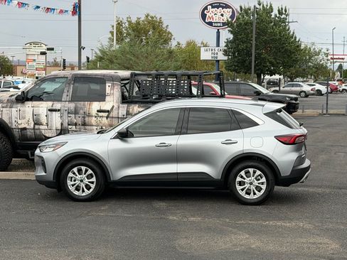 Used 2023 Ford Escape Active FWD image 2