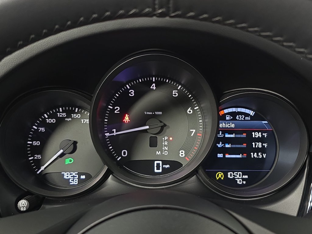 Certified 2026 Porsche Macan AWD/4WD image 15