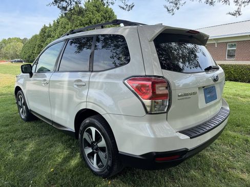 Used 2017 Subaru Forester 2.5i Premium w/ All-Weather Package AWD/4WD image 6