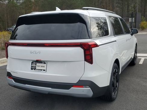 New 2026 Kia Carnival EX image 4