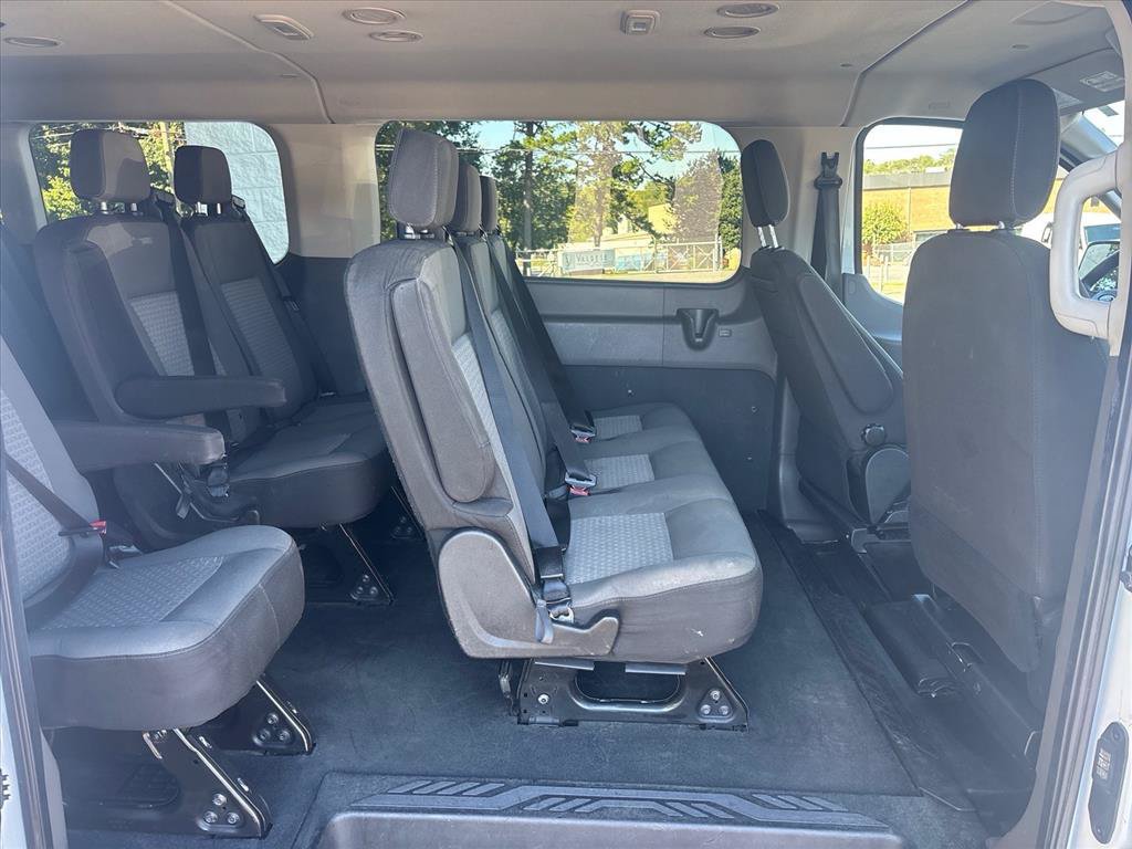 Used 2022 Ford Transit 350 XLT RWD image 11