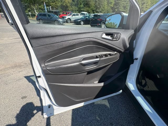 Used 2017 Ford Escape SE FWD image 14