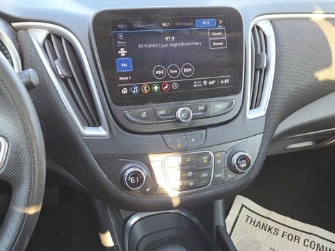 Used 2023 Chevrolet Malibu LT image 18