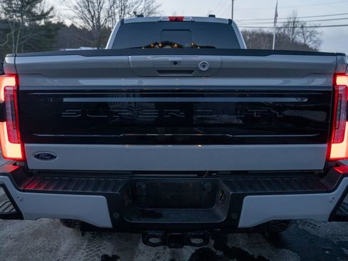 Used 2025 Ford F350 Platinum w/ FX4 Off-Road Package image 7